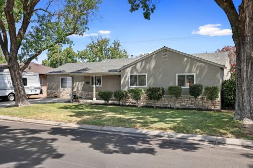 1313 Oakwood Dr, Modesto, CA 95350-4848