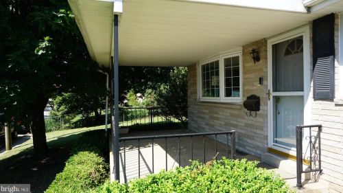 65 Frederick Ct, York, PA 17315-1101