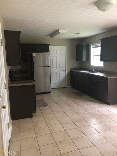 170 Longstreet Cir, Oxford, GA 30054-2244