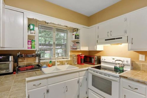 2589 Farley St, Atlanta GA  30344-2324 exterior