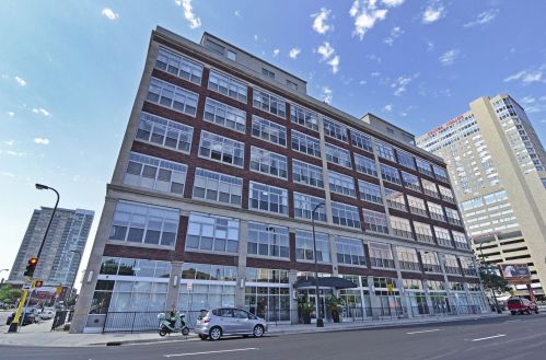 521 7th St, Minneapolis MN  55415-1614 exterior