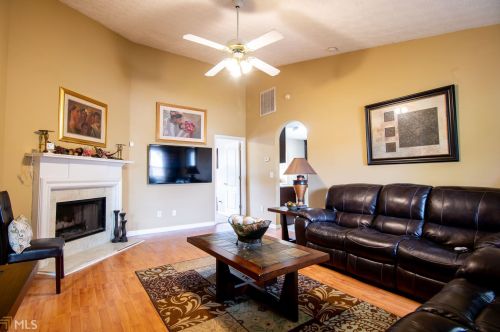 6063 Creekview, Rex GA 30273 exterior