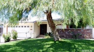 1105 7th St, Ripon, CA 95366-2513