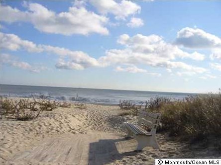 402 Elizabeth Ave, Point Pleasant Beach, NJ 08742-4132