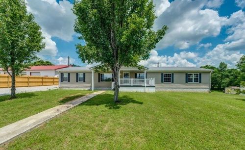 2212 Old Smithville Hwy, Ravenscroft, TN 38583-5872