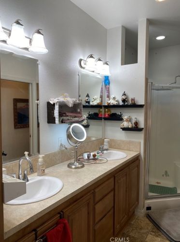 5 Ash Via, Anaheim CA  92801-1022 exterior