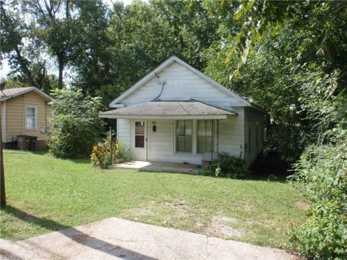 530 Cranbrook St, Greensboro, NC 27407-1814