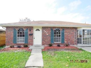 4025 Ole Miss Dr, Kenner LA  70065-1705 exterior
