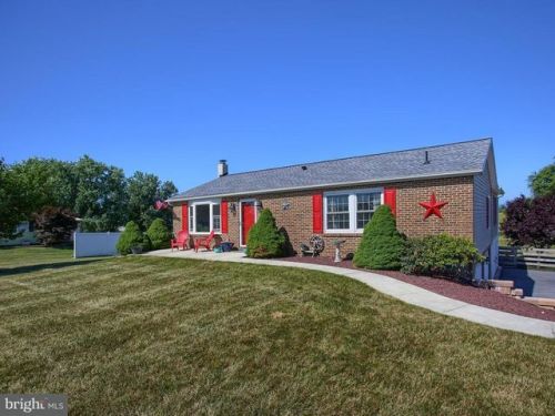 1149 Easy Rd, Carlisle, PA 17015-8911