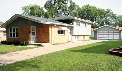 4319 Wagman St, Oak Forest, IL 60452-4332