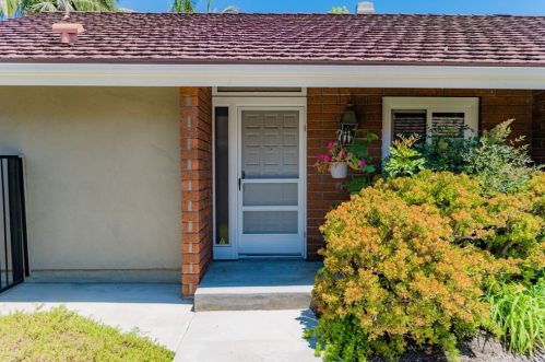 7 Nutwood, Irvine CA  92604-3270 exterior