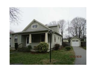 28 Coomer Ave, Warren, RI 02885-3717