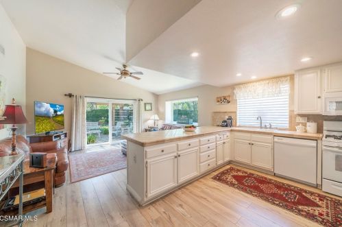 412 Silver Moss Ct, Simi Valley, CA 93065-6717