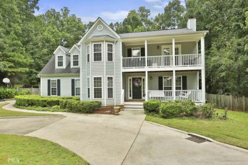 40 Fernwood Ct, Newnan, GA 30263-4179
