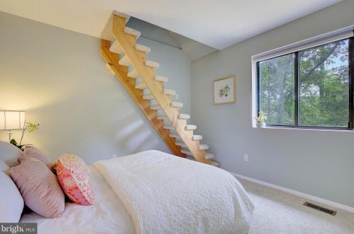 285 Michener Ct, Severna Park MD 21146-2051 exterior