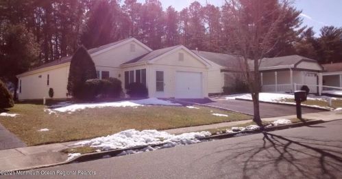 9 Maidstone Way, Lakehurst, NJ 08759-6809