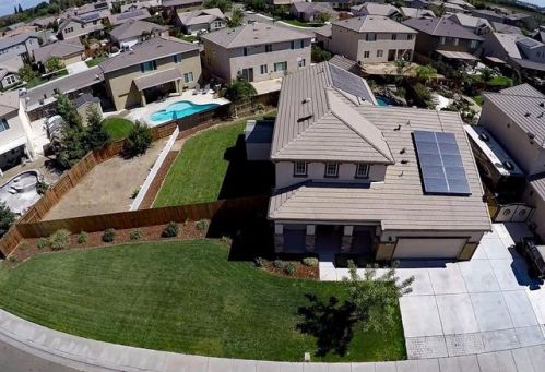 2450 Hollybrook Way, Manteca, CA 95336-8337