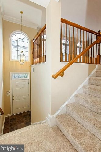 6430 Katherine Ann Ln, Springfield VA  22150-7835 exterior