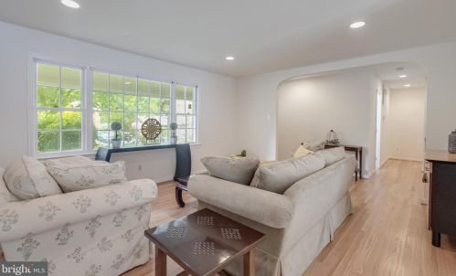 10417 Kinloch Rd, Silver Spring MD 20903-1243 exterior