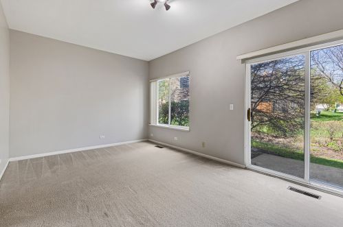 3371 Blue Ridge Dr, Carpentersville, IL 60110-3600