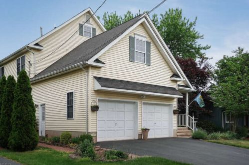 38 New York Ave, Flemington, NJ 08822-1435