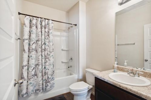 3812 Hempstead Way, Atlanta GA  30331-5268 exterior