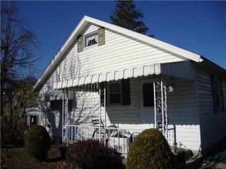 699 Sagamore Dr, Greensburg, PA 15601-1581