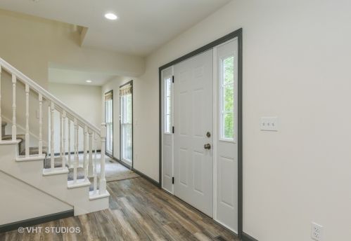 4115 Ravine Dr, Bull Valley, IL 60012-3016
