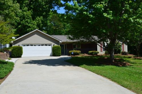 5099 Peach Mountain Cir, Gainesville, GA 30507-8884