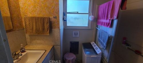 5047 College Ave, Riverside CA  92505-3208 exterior