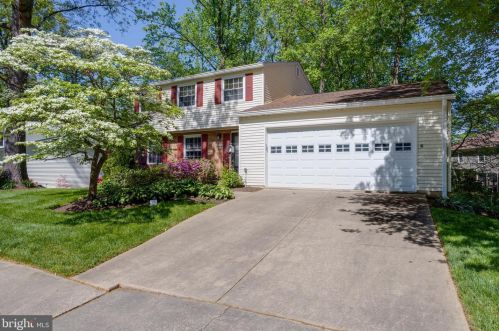 10906 Carters Oak Way, Springfield, VA 22015-2423