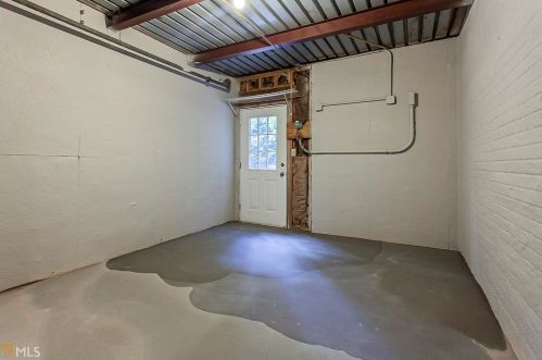 810 Mabry Rd, Atlanta GA  30328-2662 exterior