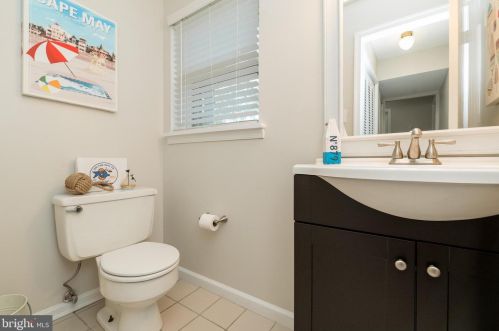 185 Berrywood Dr, Severna Park MD 21146-2030 exterior