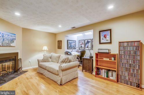 10828 Douglas Ave, Silver Spring MD 20902-4101 exterior