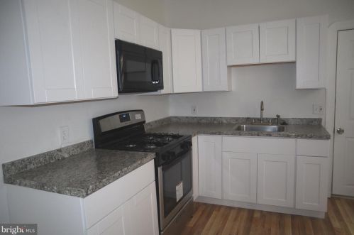 5607 American St, Philadelphia PA  19120-2325 exterior