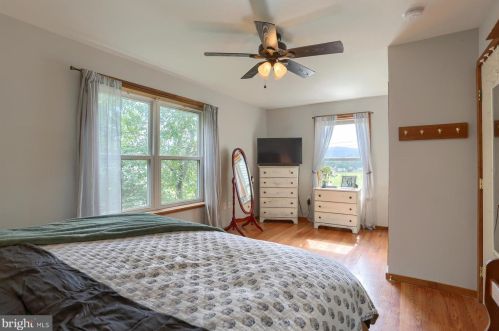 175 Church Rd, Carlisle PA  17015-9360 exterior