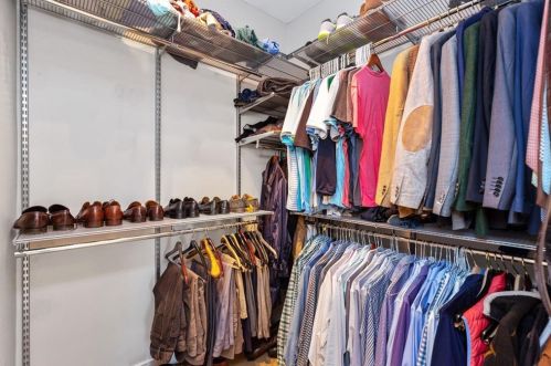 2464 Brookhaven Hts Ct, Atlanta GA  30319-5243 exterior