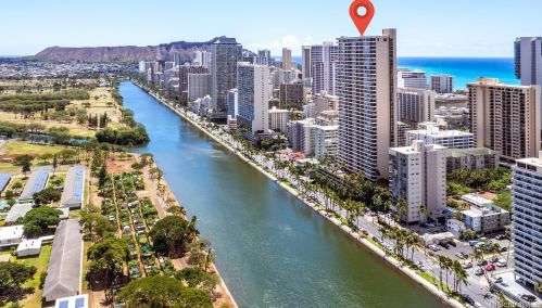 2121 Ala Wai Blvd, Honolulu HI  96815-2268 exterior