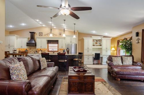 5673 Whispering Way, Springboro, OH 45066-7410