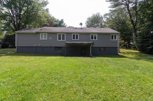 196 Pond Point Ave, Milford, CT 06460-6772