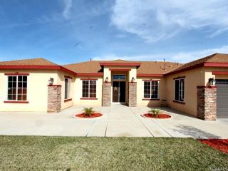 17016 Birds Eye Dr, Perris, CA 92570-7376