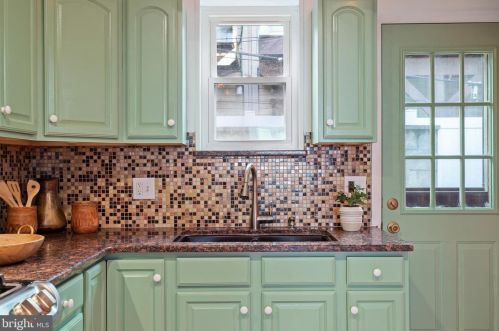 1113 Mercy St, Philadelphia PA  19148-5519 exterior