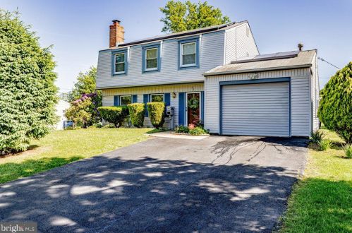 72 Tallwood Ln, Willingboro, NJ 08046-4118