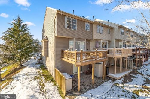 6100 Cliffside Trl, Columbia MD 21045-7412 exterior