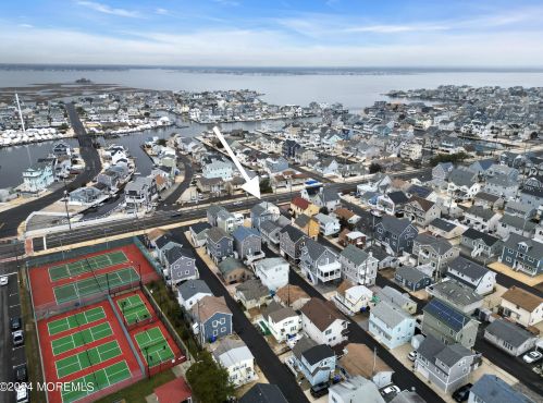 125 Throssell Rd, Lavallette NJ 08735-3230 exterior