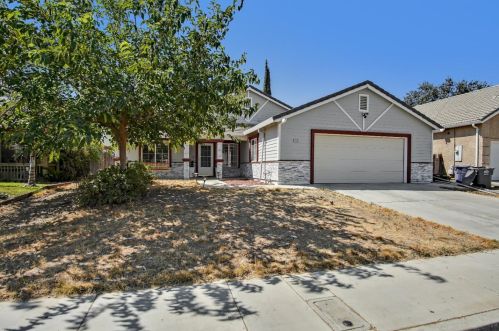 2223 Racquet Club Dr, Los Banos, CA 93635-5451