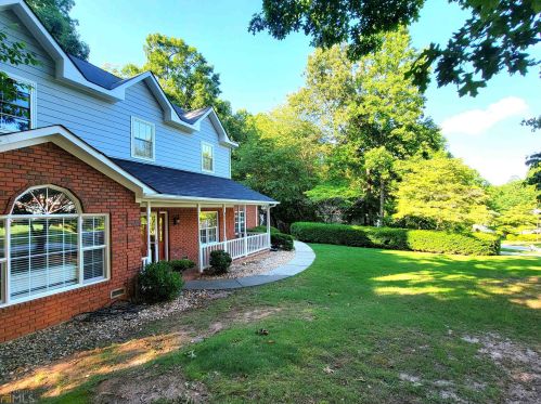 2500 Peregrine Trl, Suwanee GA  30024-3106 exterior