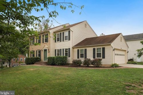 8811 Shadowlake Way, Springfield, VA 22153-2121
