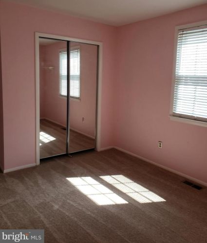 8306 Collins Ave, Camden NJ 08109-3567 exterior