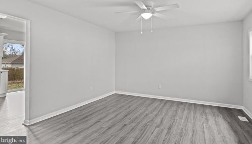 211 Hargrove Ave, Browns Mills, NJ 08015-2118